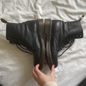 Size 8 - 1460 Dr. Martens